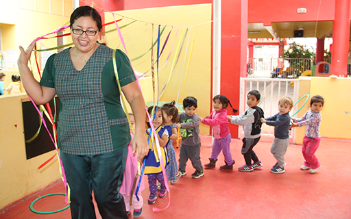 Jocelyn señala que esta práctica pedagógica se gestó en la unidad educativa en respuesta a la inquietud de ella y de su equipo de desarrollar nuevas metodologías que fueran innovadoras e inclusivas