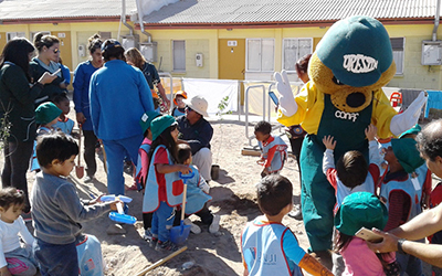 La directora del Jardín Infantil “Blanca Nieves”, Elena Bugueño, destacó la participación de toda la comunidad educativa del jardín infantil y expresó la importancia que tienen estas experiencias educativas para los niños y niñas.