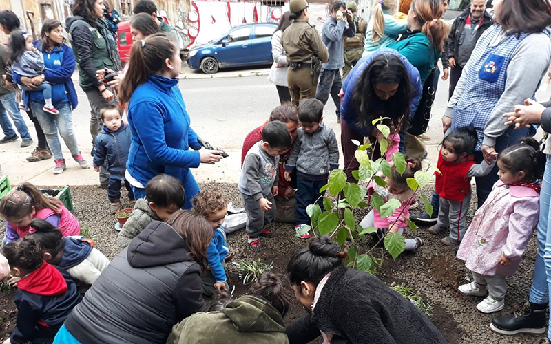 En este momento estás viendo Párvulos de Jardín Infantil “Bambi” rescatan punto verde