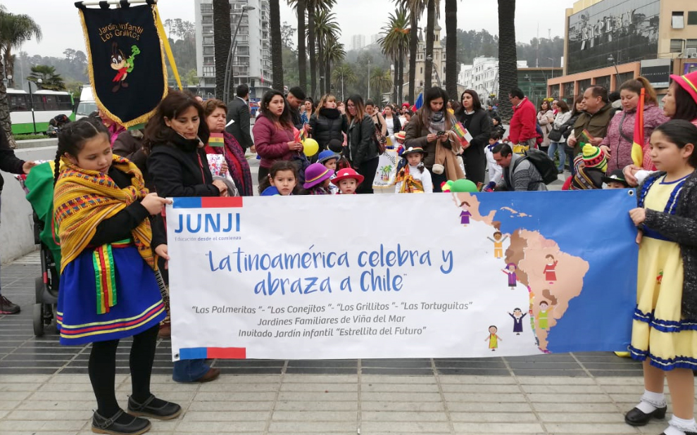 En este momento estás viendo Con pasacalle jardines familiares realizaron tradicional “Chilenazo”