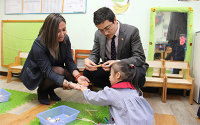 Desde el año 2013, ambas instituciones trabajan bajo un convenio de atención temprana que tiene por objeto contribuir a la inclusión social y la equiparación de oportunidades de niños y niñas en situación de discapacidad