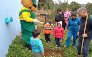 Lee más sobre el artículo Jardín “Renacer del Bosque” celebró el Día de la Tierra plantando especies nativas