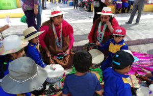 Lee más sobre el artículo Párvulos viven experiencia educativa de revitalización de la lengua y cultura Aymara