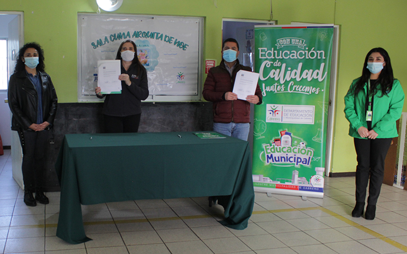 En este momento estás viendo Junji y Municipalidad de Cabrero firman convenio para mejorar infraestructura de sala cuna