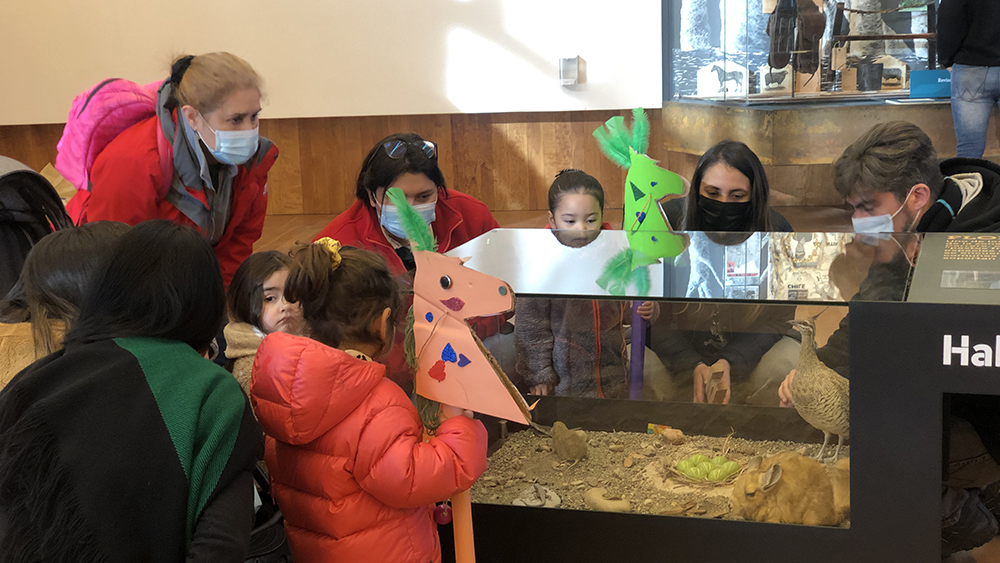 Lee más sobre el artículo Niños y niñas del Jardín Infantil “Sembrando Futuro” visitaron el Museo Regional de Aysén
