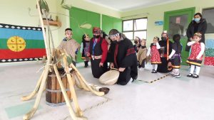 Lee más sobre el artículo Autoridades acompañan a Jardín Infantil “Trawün Antu” de Arauco en We tripantu