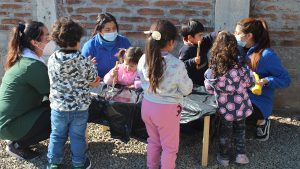 Lee más sobre el artículo Paseos al aire libre y actividades lúdicas en familia son algunas de las recomendaciones para estas vacaciones