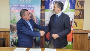 Lee más sobre el artículo Junji y CFT Estatal Los Lagos firman importante convenio para realización de prácticas estudiantiles