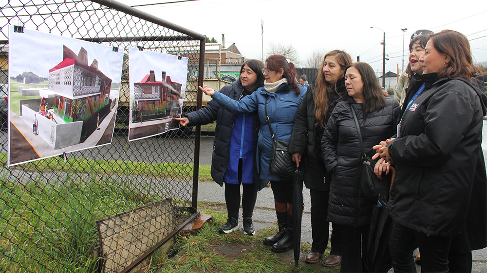 Lee más sobre el artículo Autoridades dan el inicio al proceso de demolición de la ex escuela Turingia para construir un jardín de la Junji Araucanía