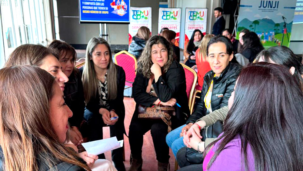 En este momento estás viendo Jornada de bienestar de equipos reunió a más de 100 directoras de jardines de la Araucanía