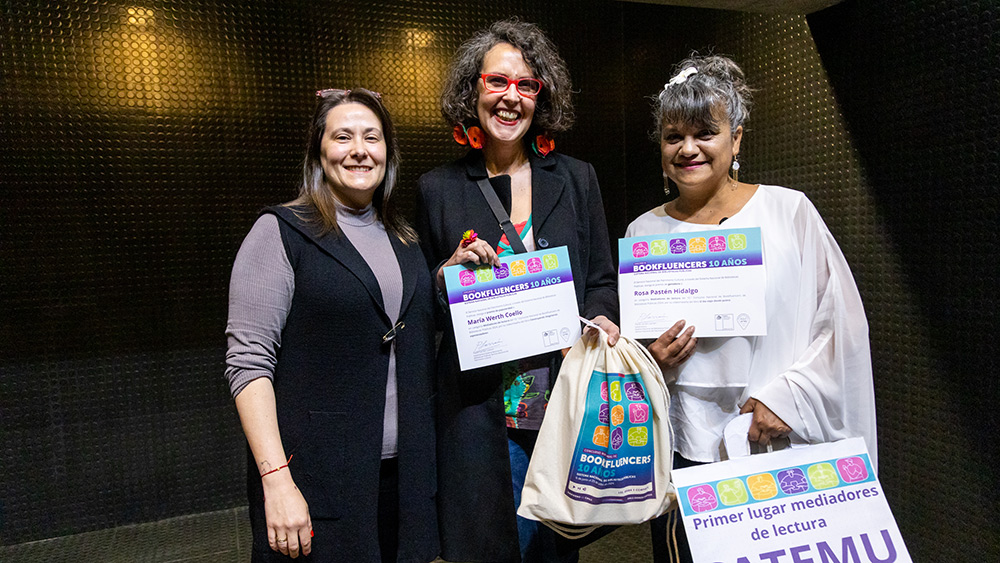 En este momento estás viendo Ediciones de la JUNJI participa en la premiación del 10° concurso nacional de bookfluencers de Bibliotecas Públicas