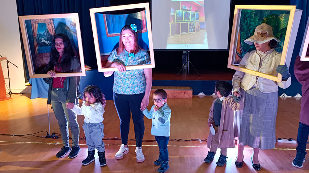 En este momento estás viendo “Galería de arte viva” deleitó a la comunidad educativa del Jardín Infantil “Bambi”