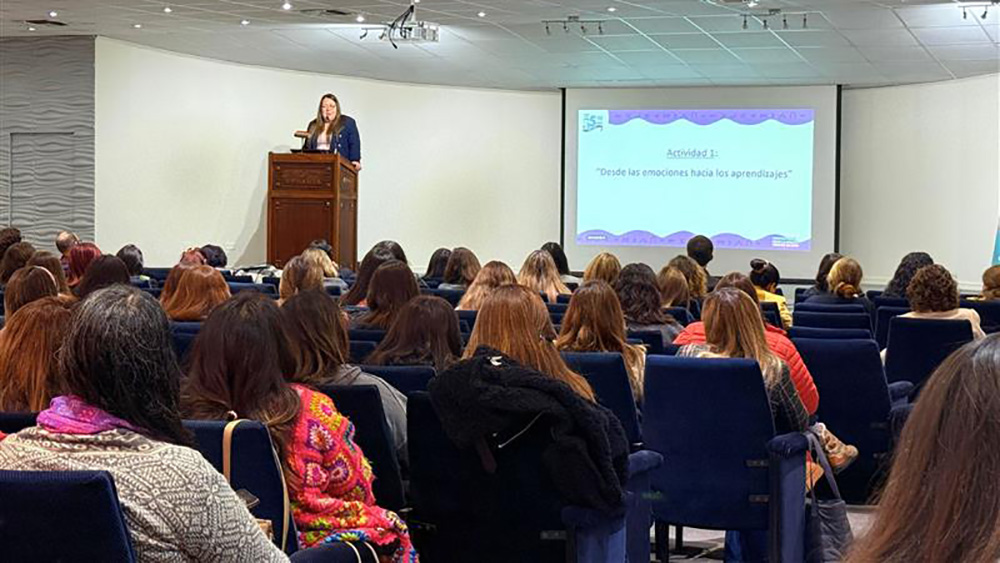 En la instancia, que convocó a más de 200 personas, hubo espacio para la reflexión individual y en grupo de las participantes.