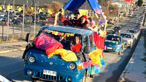 Lee más sobre el artículo Una gran caravana vehicular celebró 50 años del Jardín “Caperucita Roja”