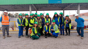 Lee más sobre el artículo Equipos de JUNJI conocieron planta de abastecimiento de Aguas del Altiplano y funcionamiento del suministro en Tarapacá