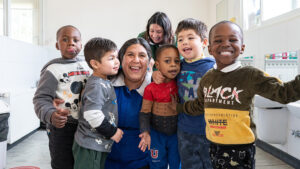 Lee más sobre el artículo Jardín Infantil “Peumayén”: Un equipo dinámico que fomenta la autonomía progresiva y el aula al aire libre
