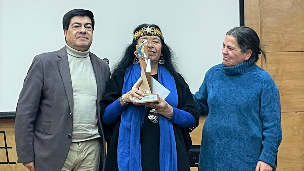 Lee más sobre el artículo Neddiel Muñoz Millalonco recibió Premio Víctor Jara 2025