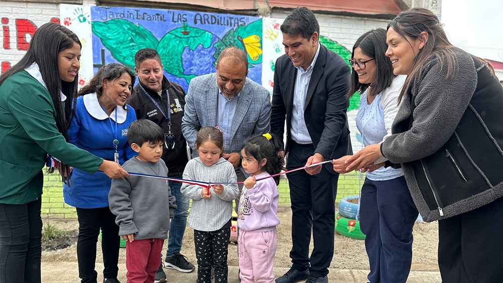 Lee más sobre el artículo Jardín “Las Ardillitas” inaugura mural comunitario y recupera espacio público en Coquimbo