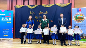 Lee más sobre el artículo Llaman a las familias de la región de Los Lagos a confirmar matrícula 2026