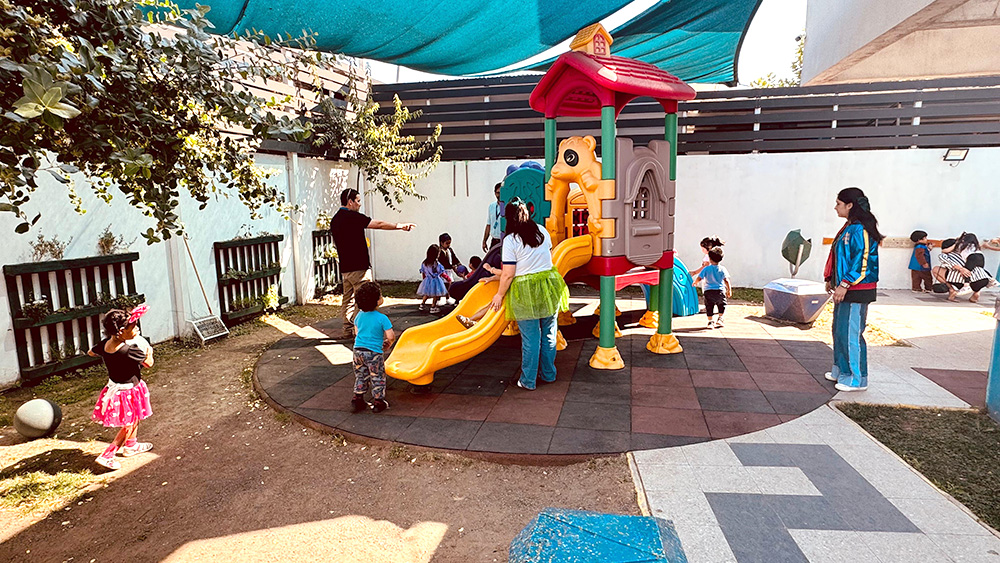 En este momento estás viendo JUNJI Maule refuerza el acompañamiento a jardines infantiles de verano en la región