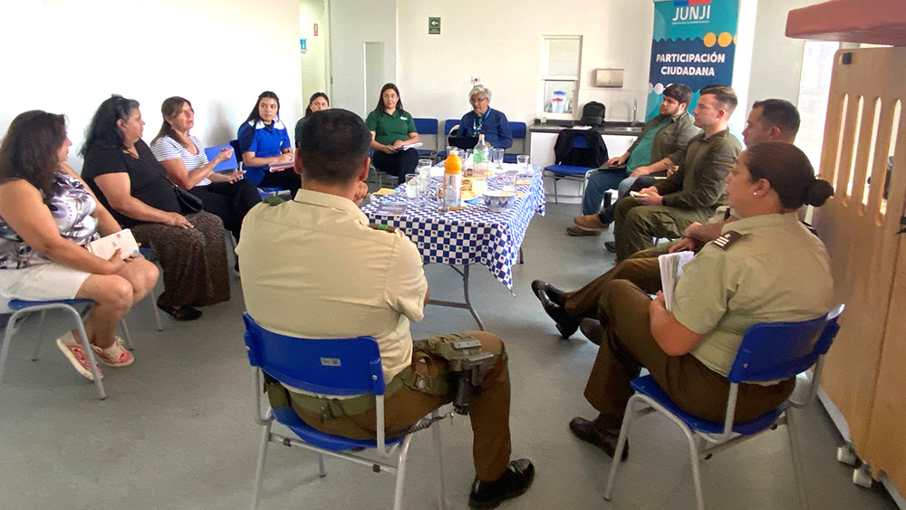 Lee más sobre el artículo Trabajo intersectorial en favor de la seguridad: JUNJI Metropolitana realizó más de 20 Mesas de Seguridad en 2025