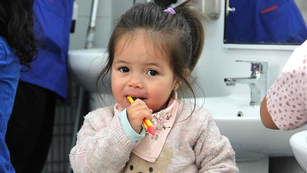 En este momento estás viendo JUNJI Metropolitana celebró el Día Mundial de la Salud Bucal con experiencias lúdicas en Recoleta
