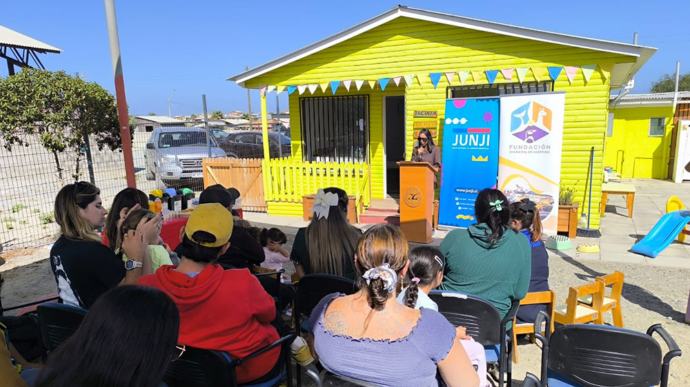 Lee más sobre el artículo Jardín “Pingüinos de Humboldt” inauguró kit solar donado por Fundación Chañaral de Aceituno