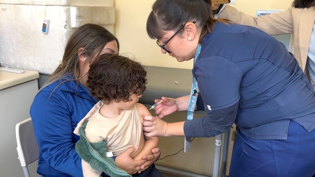 Vacunación contra la influenza avanza en jardines infantiles de la región