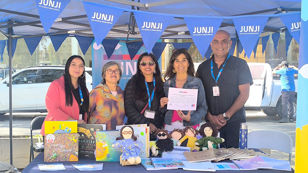 Lee más sobre el artículo JUNJI Atacama participó en feria regional que promueve la inclusión de personas autistas