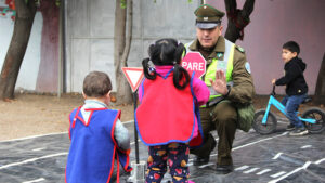 Lee más sobre el artículo Educación vial desde la primera infancia: JUNJI impulsa aprendizajes de autocuidado