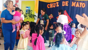 Lee más sobre el artículo Párvulos de Jardín Infantil “El Pedregal” celebran la Cruz de Mayo
