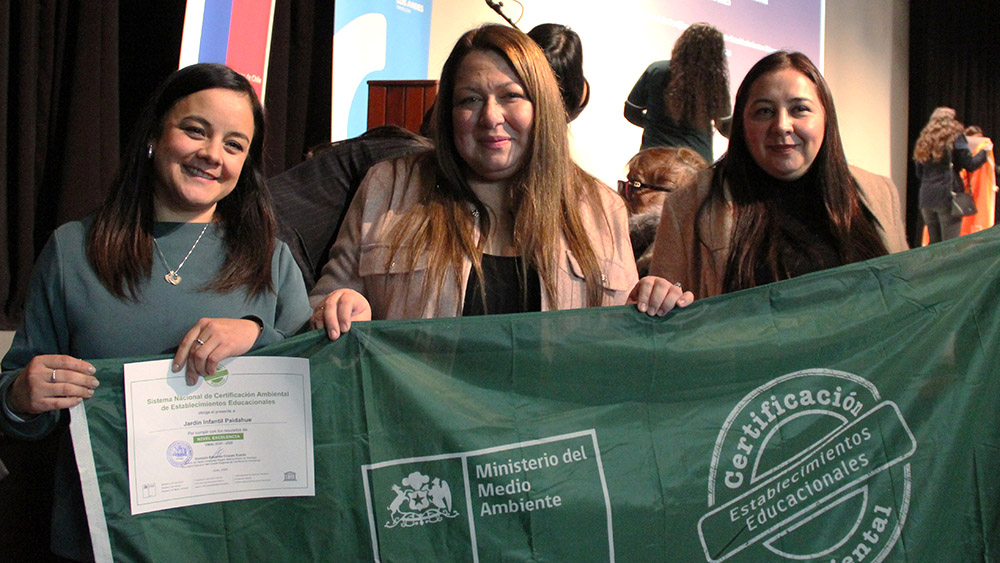 Lee más sobre el artículo Jardines infantiles recibieron certificación ambiental por su compromiso con la educación sustentable