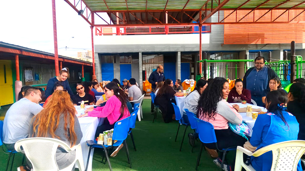 Las familias participaron activamente de los diálogos organizados por la institución.
