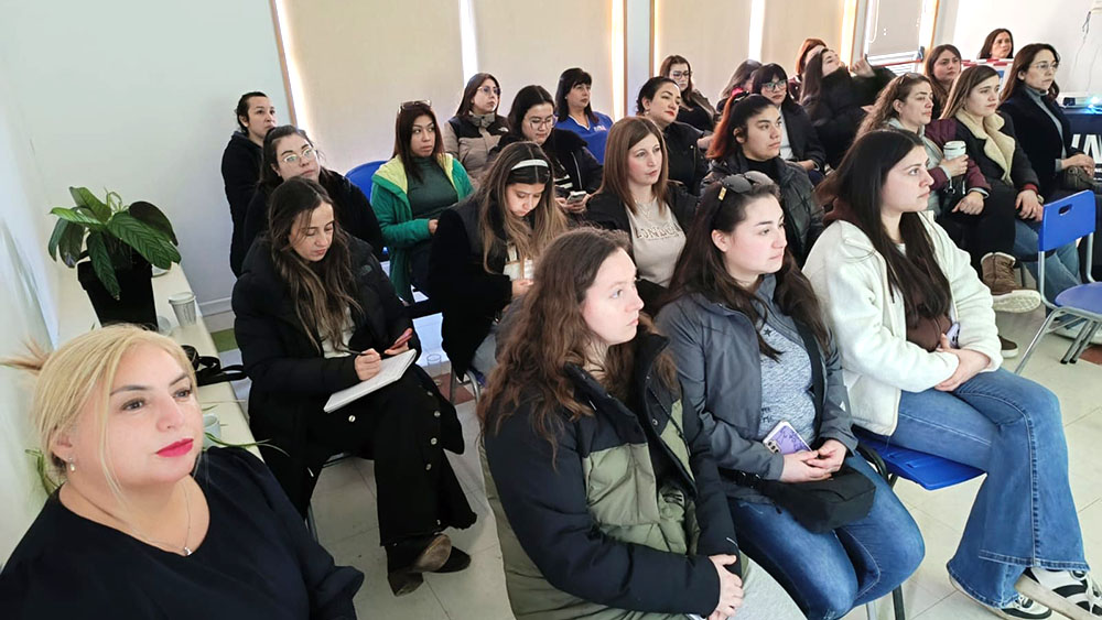 Apoderados y autoridades regionales destacaron los avances en cobertura, planes de convivencia y el acompañamiento pedagógico en la primera infancia.