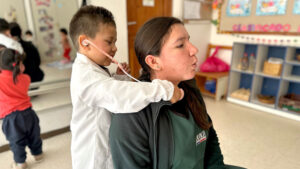 Lee más sobre el artículo JUNJI invita a acompañar el cambio de hora con enfoque amoroso ante las necesidades del cerebro infantil