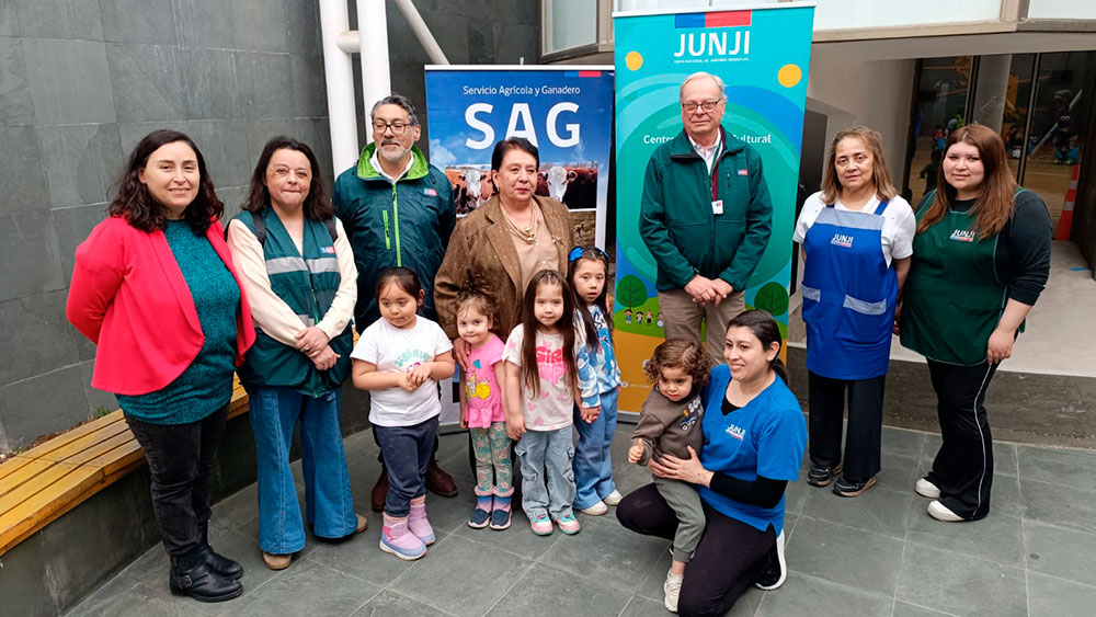 En este momento estás viendo Niñas y niños de JUNJI Magallanes son beneficiados con donación de plantas nativas del SAG