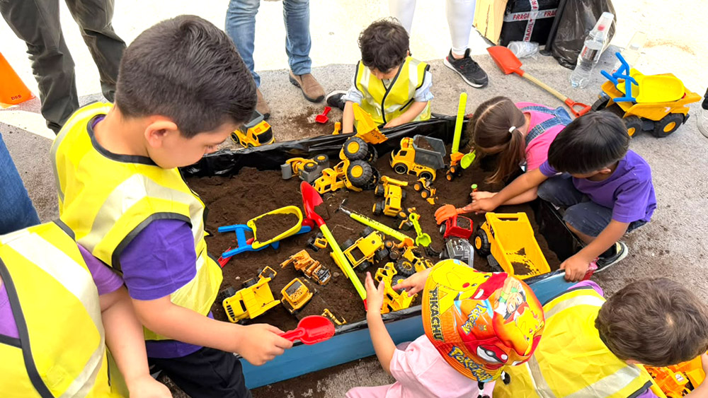 Con la participación de más de 200 asistentes, la comunidad educativa celebró una nueva versión de su emblemático festival lúdico.